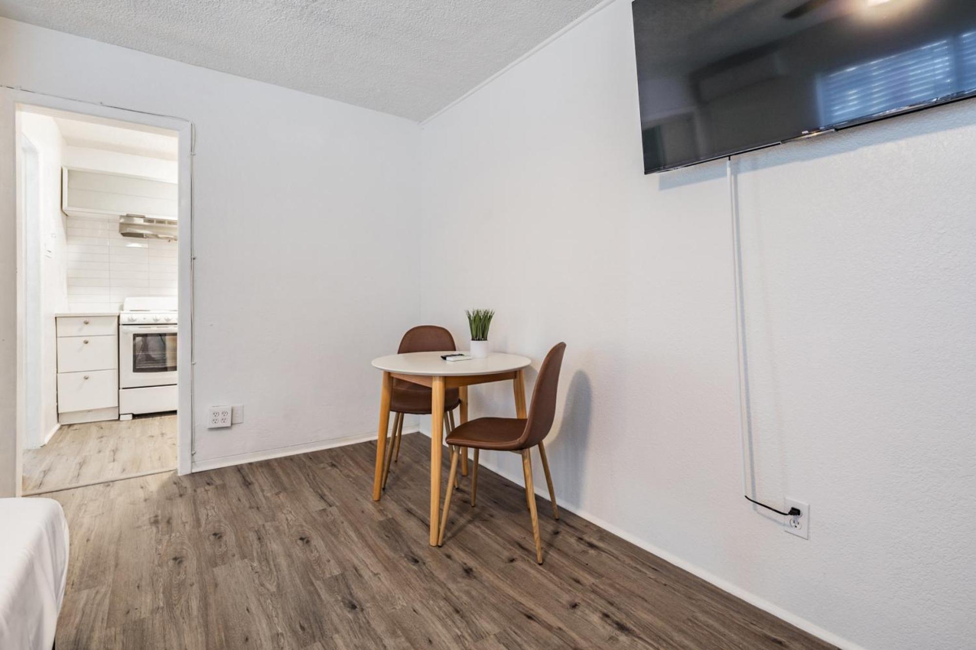 Elegant Studio Apartment In Downtown St Pete - Great Community Events! St. Petersburg Exterior photo